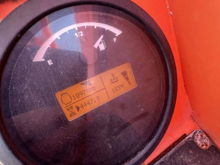 2013-sky-trak-6042-image-13