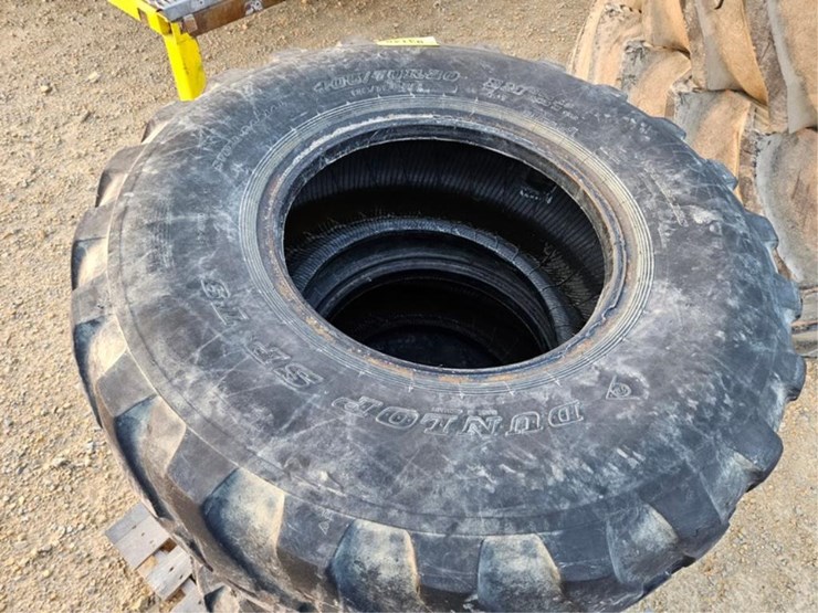 #3140-•-(3)-405/70r20-tires-image-3