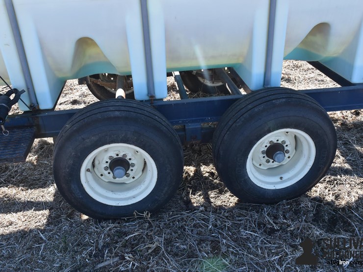 schaben-industries-1,000-gal-poly-nurse-trailer-image-18