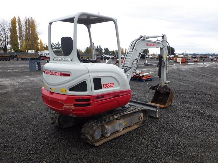 takeuchi-tb230-image-4