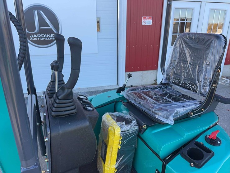 2025-cfg-qk16z-mini-excavator-image-13