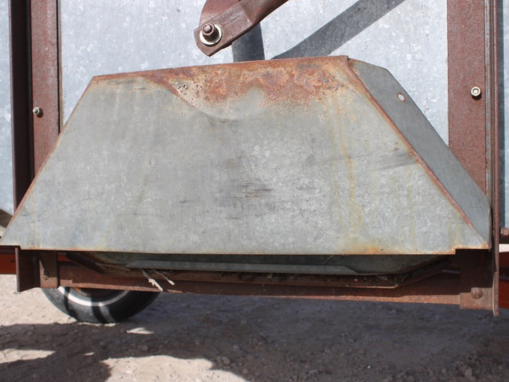 new-holland-180-image-15