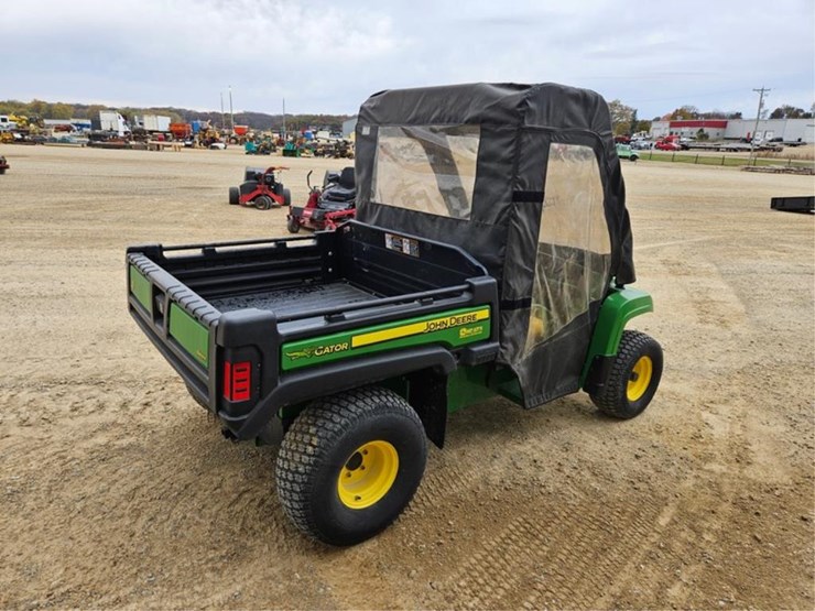 2011-john-deere-gator-image-5