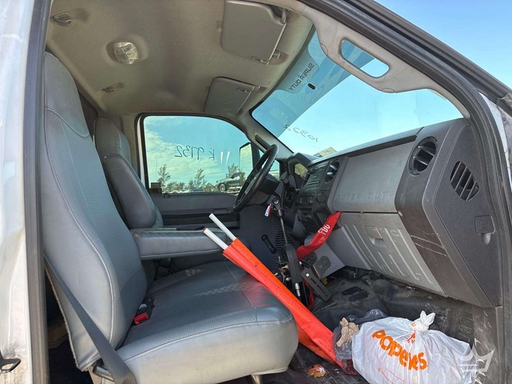 2017-ford-f650-image-23