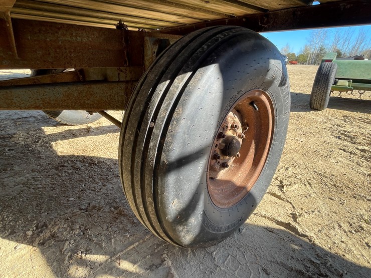 #5927-•-16'-hay-rack-image-18