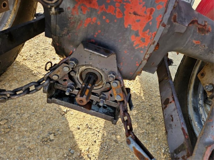 massey-ferguson-240-image-13