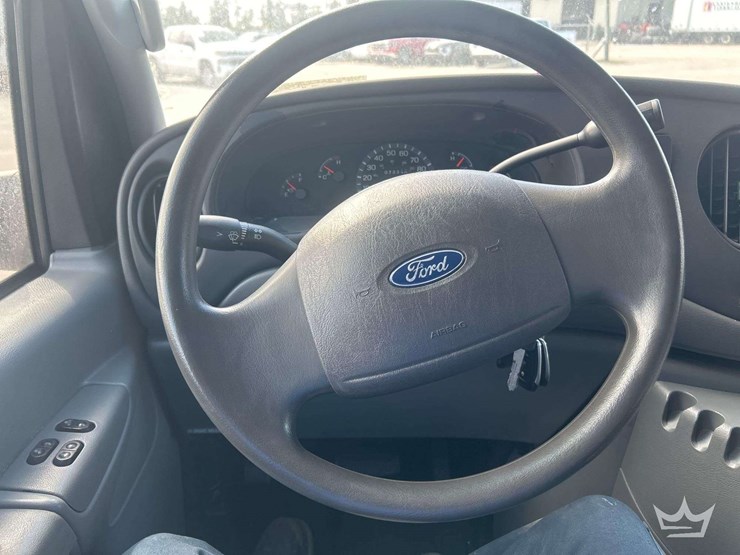 2003-ford-e250-image-14