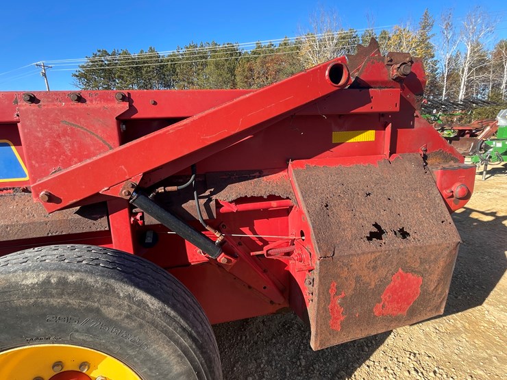 new-holland-195-image-13