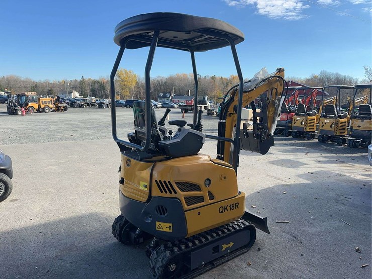 2025-cfg-qk18r-mini-excavator-image-5