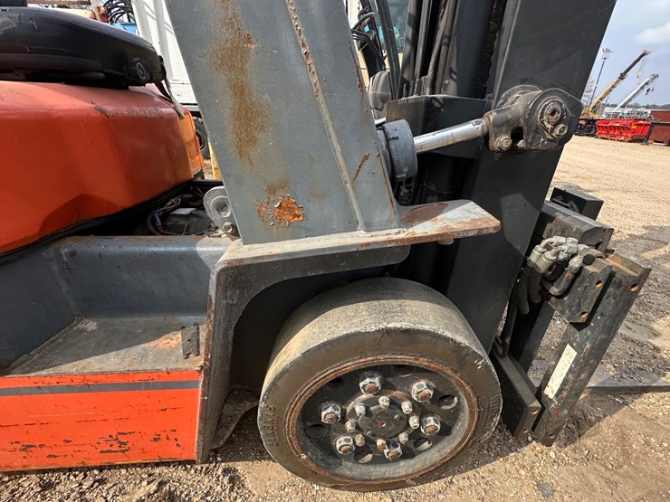 #2604-•-toyota-sgc30-forklift-|-parts/repairs-image-29