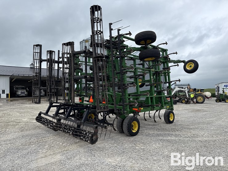 john-deere-2210-image-5