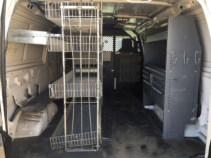 2010-ford-e250-image-13