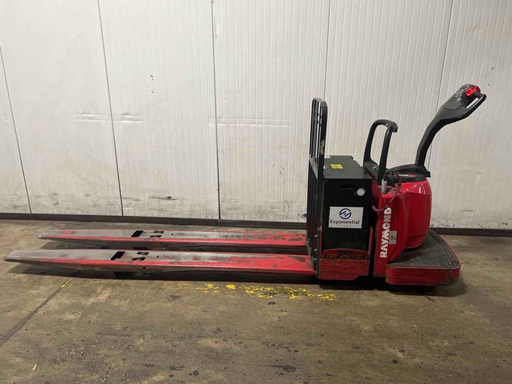 2012-raymond-8400-image-1