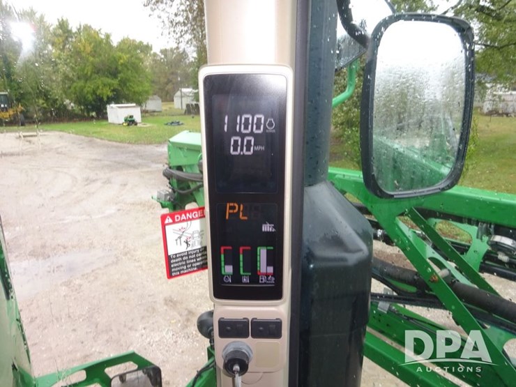 2015-john-deere-r4038-image-127