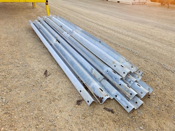 #3136-•-(16)-13'6"-guard-rails-image-5