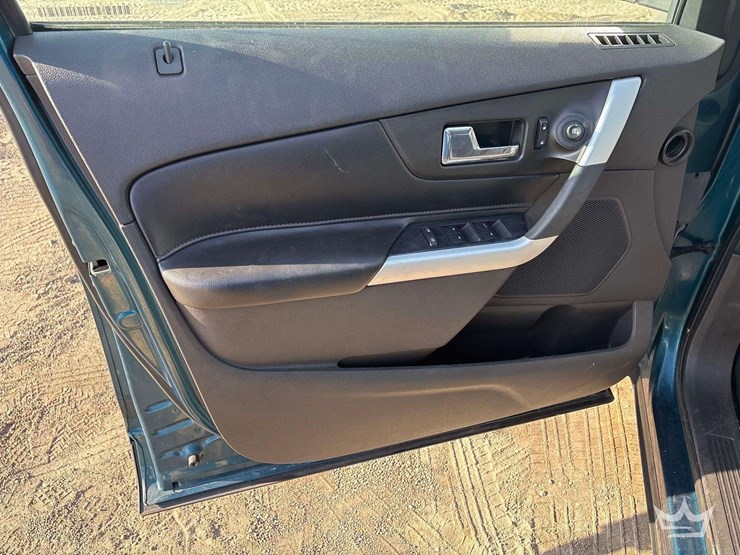 2011-ford-edge-image-6