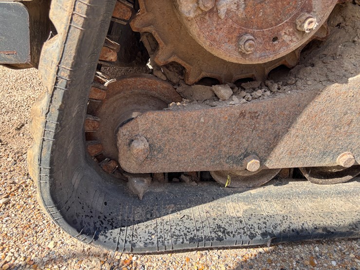 2014-bobcat-t750-image-10