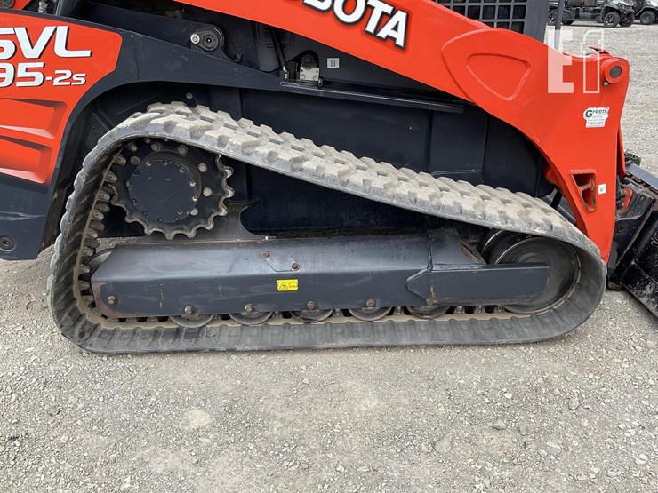 2020-kubota-svl95-2s-image-15