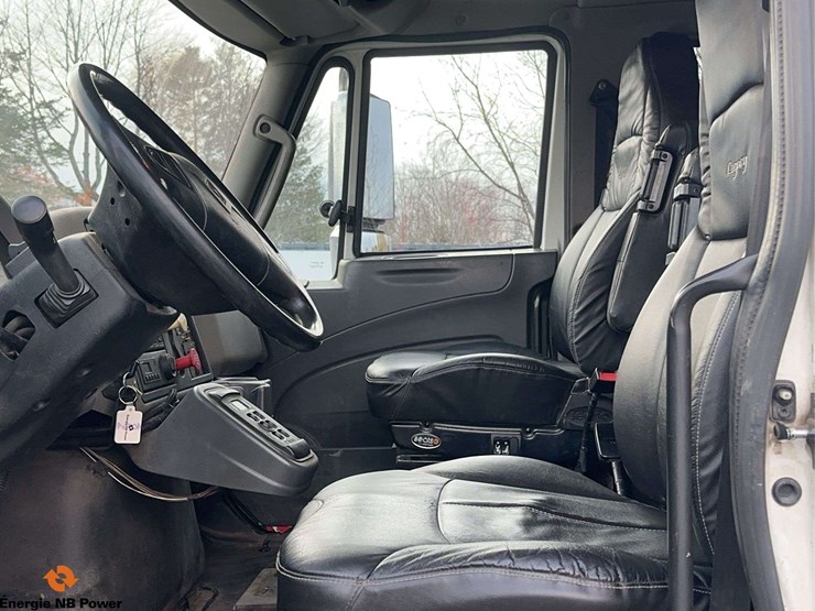 2012-international-7400-image-22