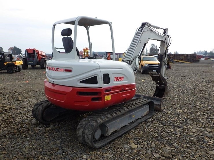 takeuchi-tb260-image-4