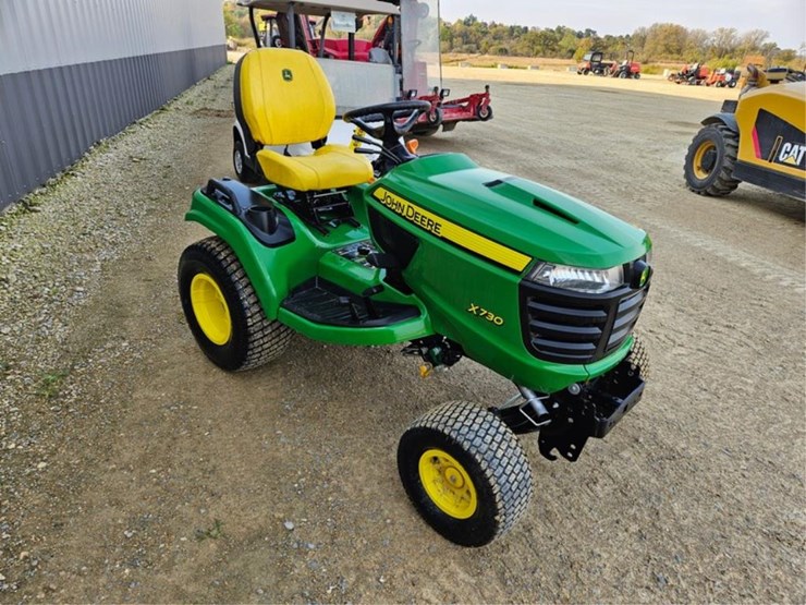 john-deere-x730-image-7