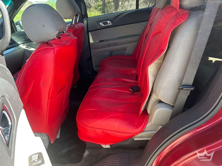 2014-ford-explorer-image-21