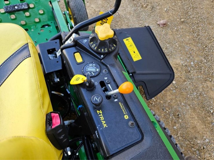 2020-john-deere-z930r-image-18