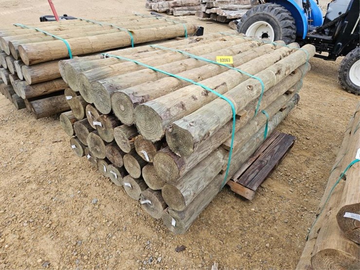 #3063-•-28-6"-x-8'-wood-posts-image-1