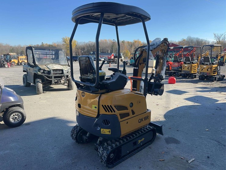 2025-cfg-qk18r-mini-excavator-image-5