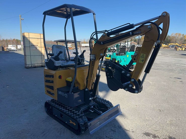 2025-agt-mx12z-mini-excavator-image-3
