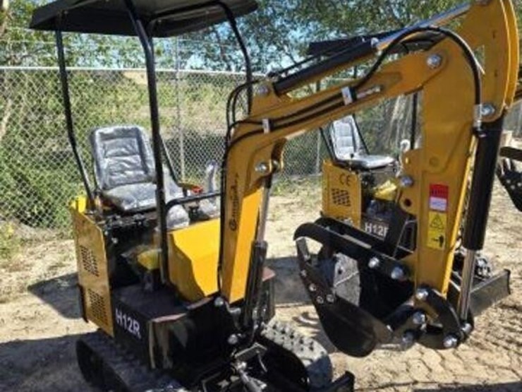 cfg-mini-excavator-h12r-image-1