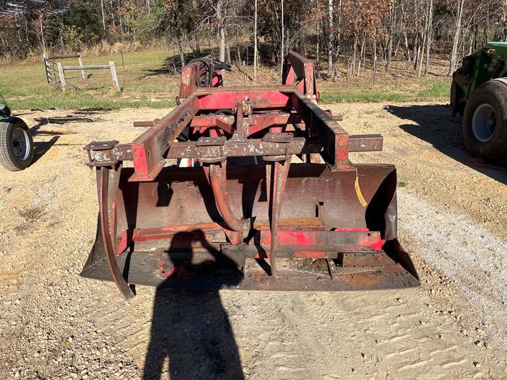 #5937-•-leon-front-end-loader-image-2