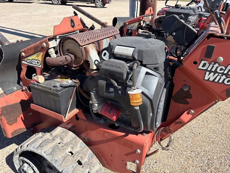ditch-witch-rt20-image-6