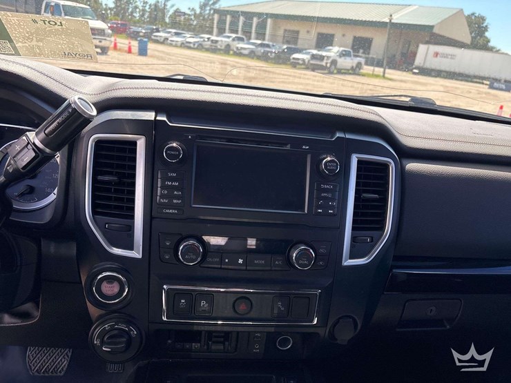 2018-nissan-titan-image-17