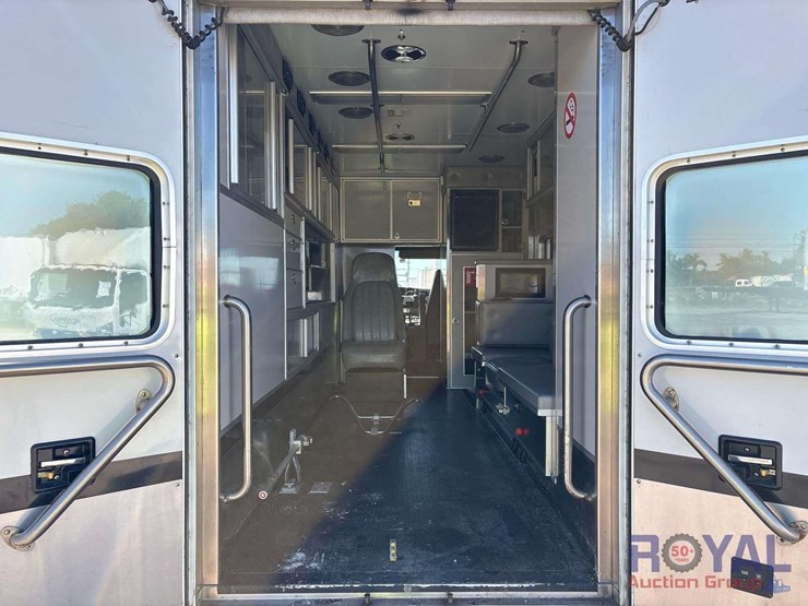 2008-sterling-acterra-image-15