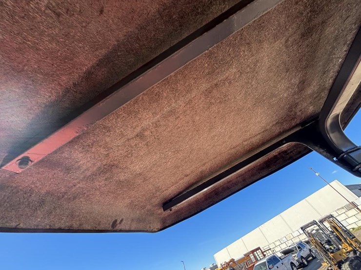 2019-kubota-m7060d-image-40