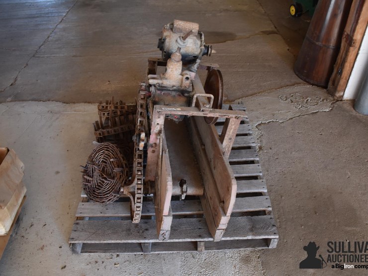 antique-motor-image-1