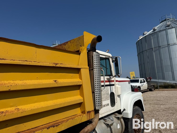 1976-international-f4270-image-20