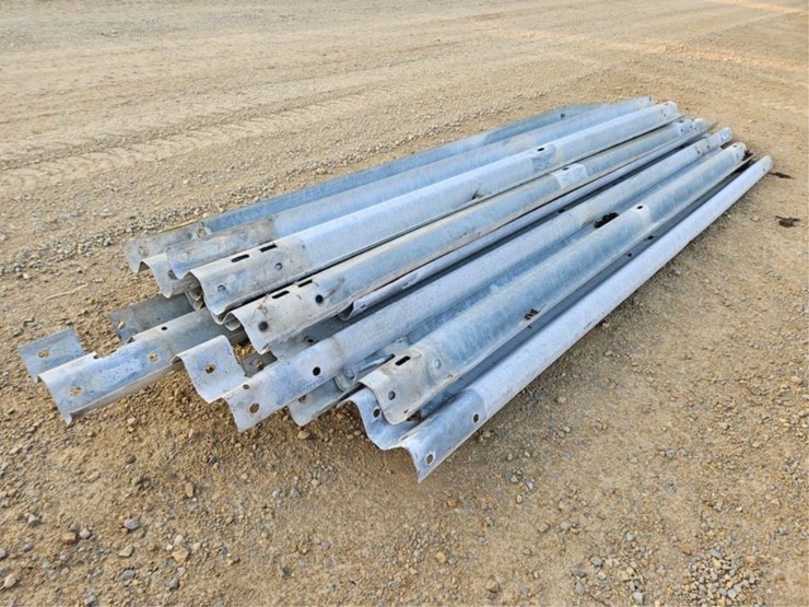 #3136-•-(16)-13'6"-guard-rails-image-3
