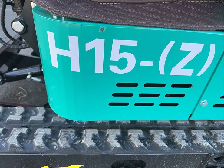 2025-agt-h15z-mini-excavator-image-12