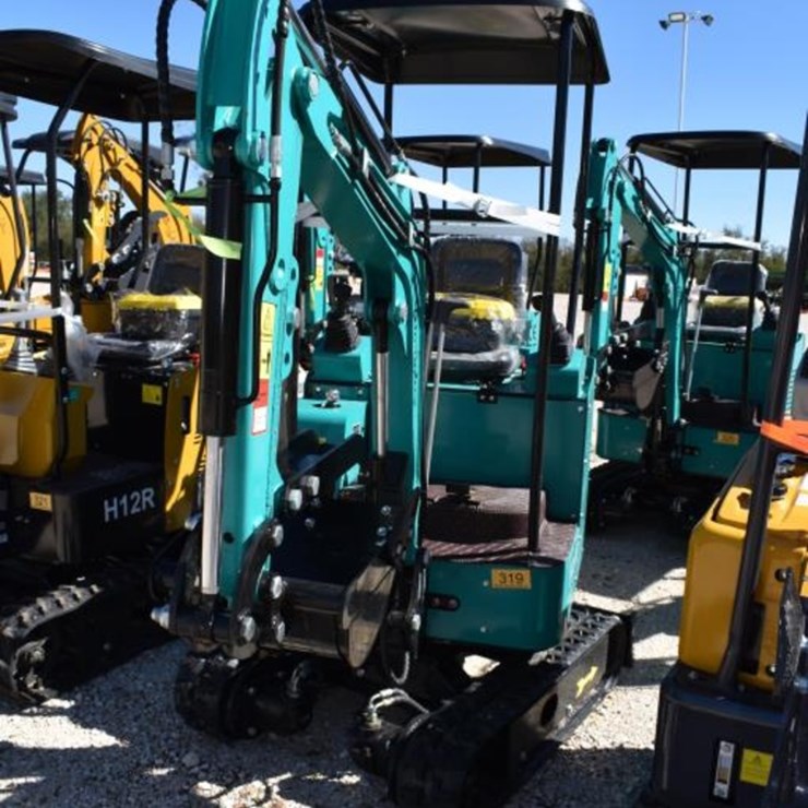 CFG H15R MINI EXCAVATOR (SERIAL # H15R2025L08290024) (K)