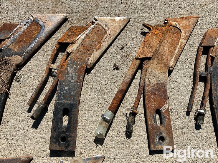 mag-38-anhydrous-knives-image-17