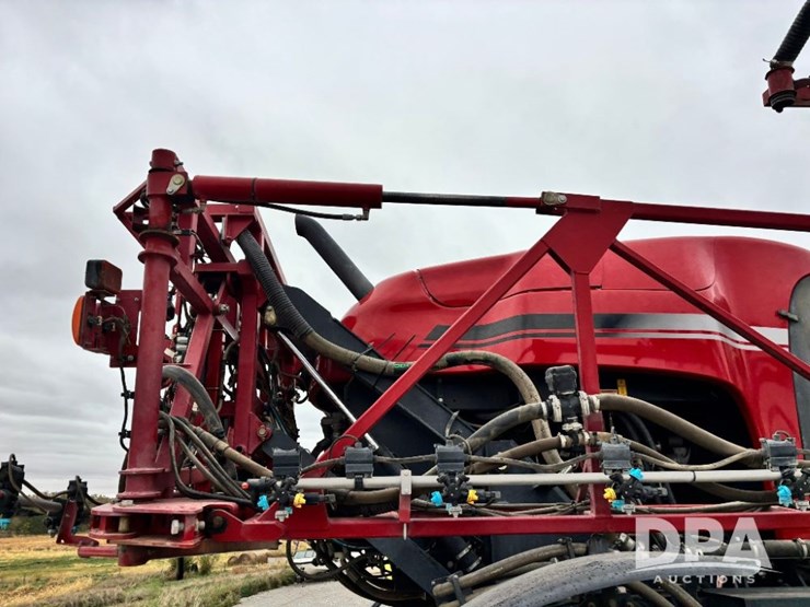 2019-case-ih-patriot-4440-image-90