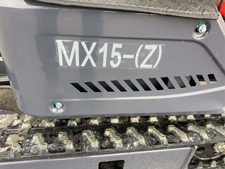 2025-agt-mx15z-mini-excavator-image-12