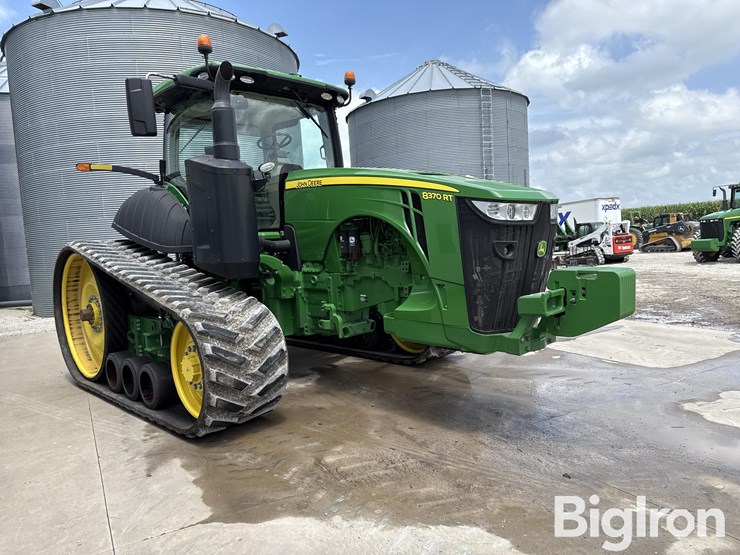 2019-john-deere-8370rt-image-3