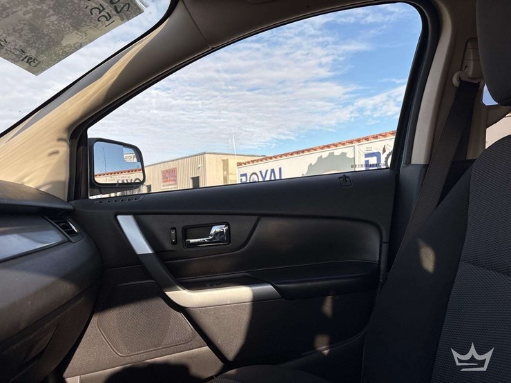 2011-ford-edge-image-12