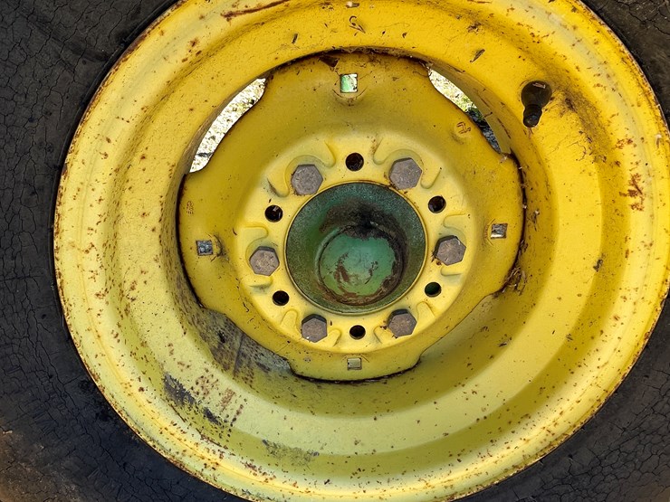 john-deere-2500-image-33