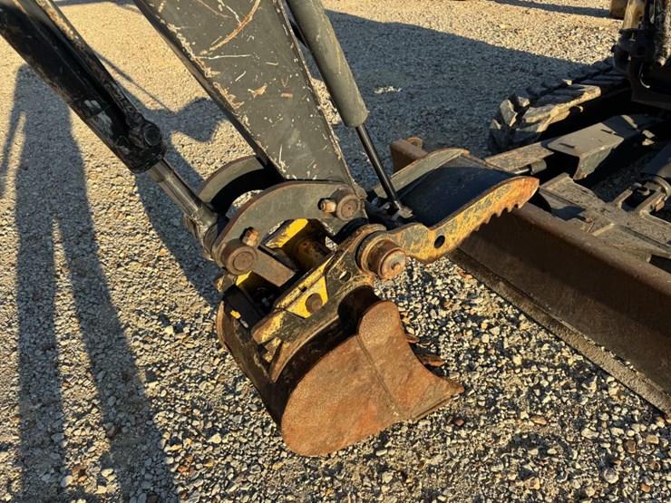 2021-deere-35g-image-7