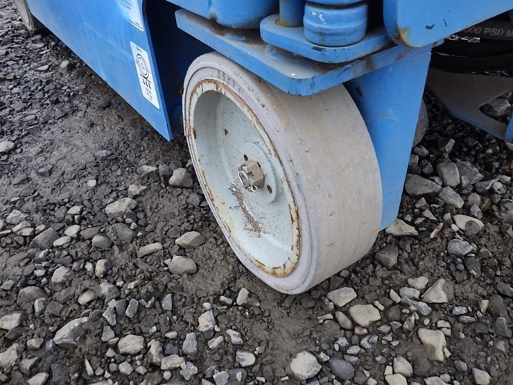 2014-genie-gr15-image-12