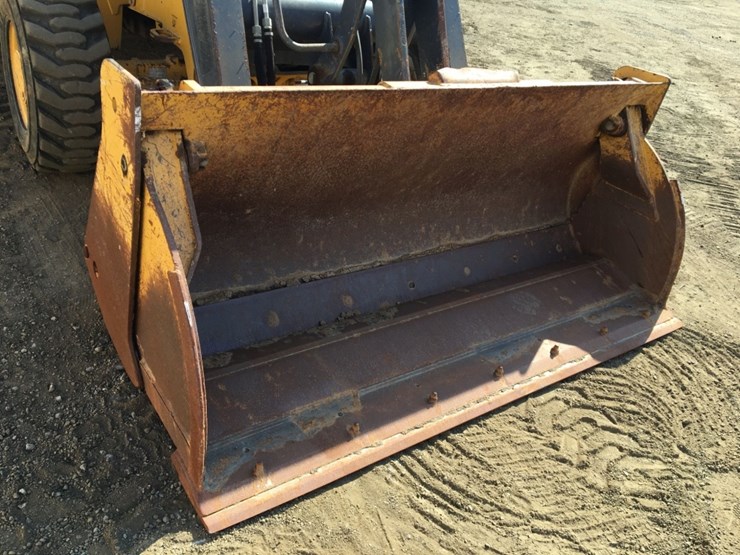 2019-deere-210lep-image-11